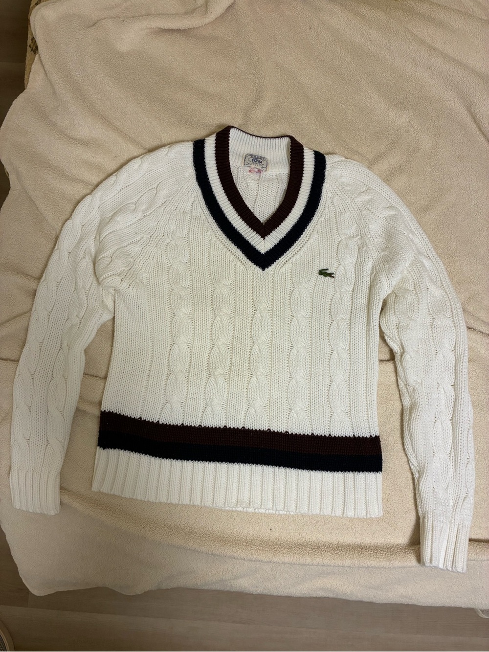 Vintage Izod Lacoste White Cable-Knit V-Neck Sweater with Contrast Trim